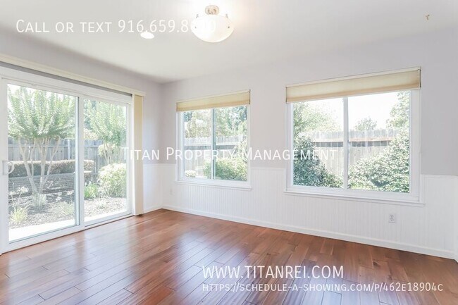 Building Photo - 4662 Stirling St