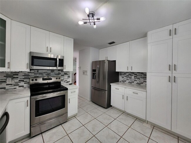 Building Photo - 3332 Orinoco Ln