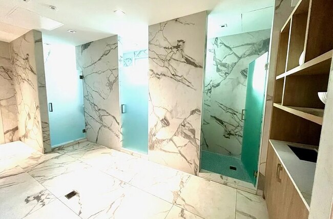 Building Photo - 90 SW 3rd St