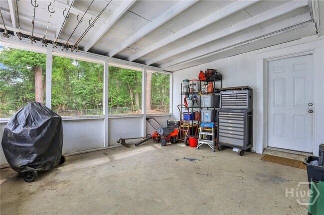 Building Photo - 607 Dyches Dr