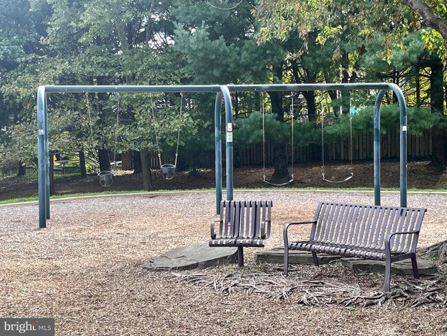 Building Photo - 2 Bailiffs Ct