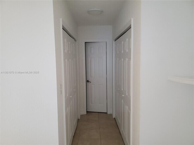 Building Photo - 1300 Moffett St