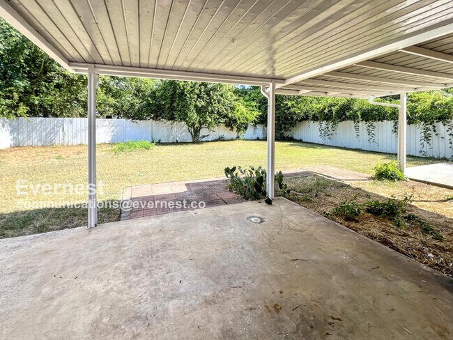 Building Photo - 14005 Glenview Dr SW
