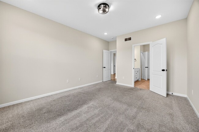 Building Photo - 138 Rhythm Point Dr