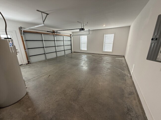 Building Photo - 1124 Watercress Ct