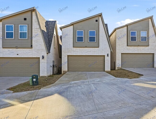 Building Photo - 358 Oakbend Dr