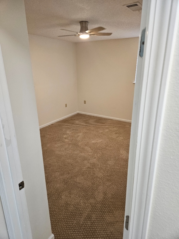 Building Photo - 3114 Vancouver Dr