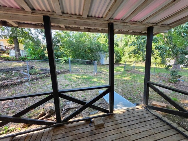 Building Photo - 4 N Meadowcliff Dr