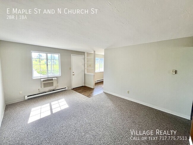 Building Photo - 361 E Maple St