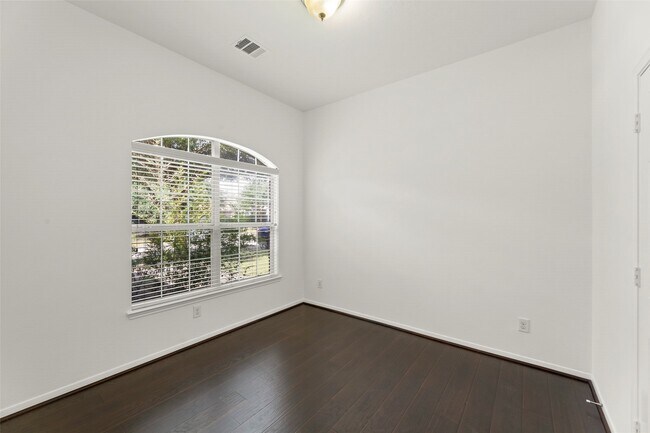 Building Photo - 25118 Hazel Ranch Dr