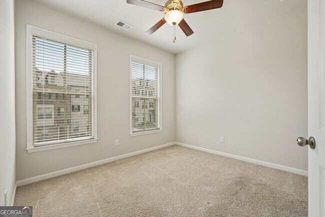 Building Photo - 4240 Hickory Pne Aly