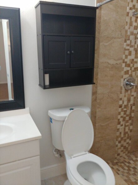Building Photo - 2521 Rio Pinar Lakes Blvd