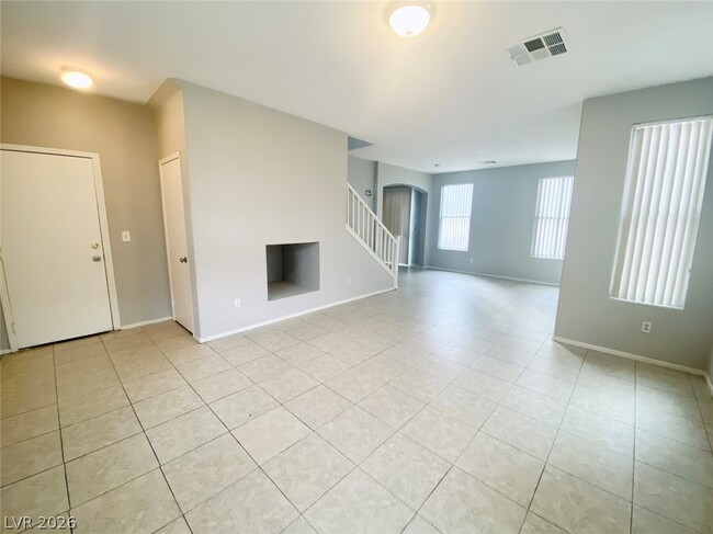 Building Photo - 2512 Birds Nest Cactus Ct