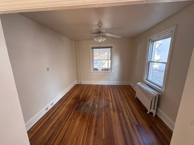 Building Photo - 2714 E County Line Rd