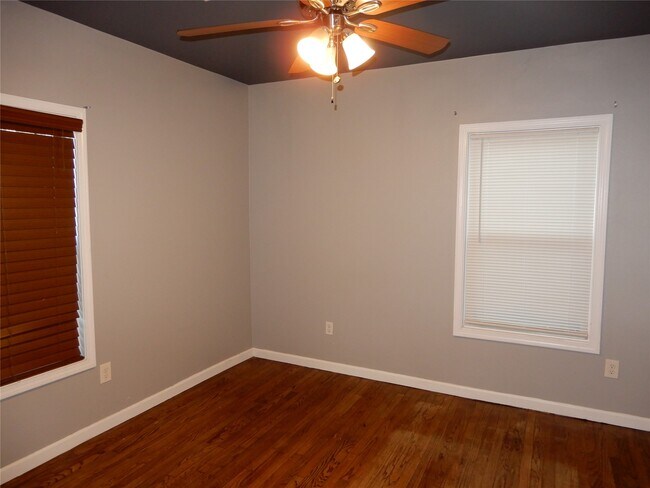 Building Photo - 3507 Gano St