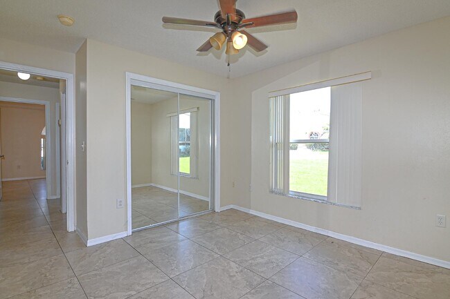 Building Photo - 2238 Mystic Ring Loop