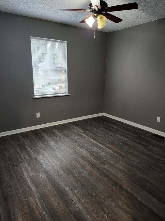 Building Photo - 1121 Morningside Dr