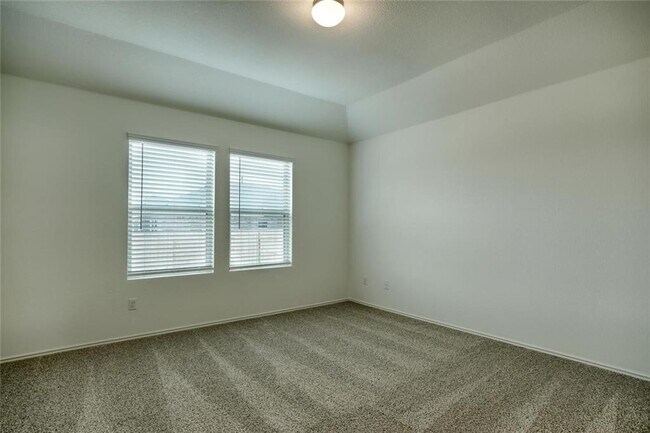 Building Photo - 1424 Chad Dr