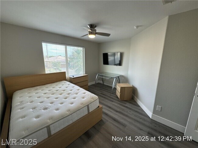 Building Photo - 7363 London Blue Ct