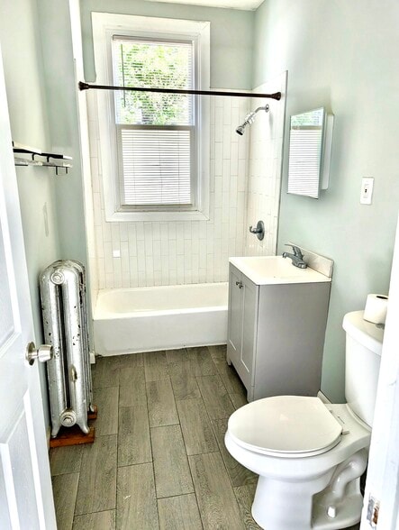Bathroom - 114 Littleton Ave