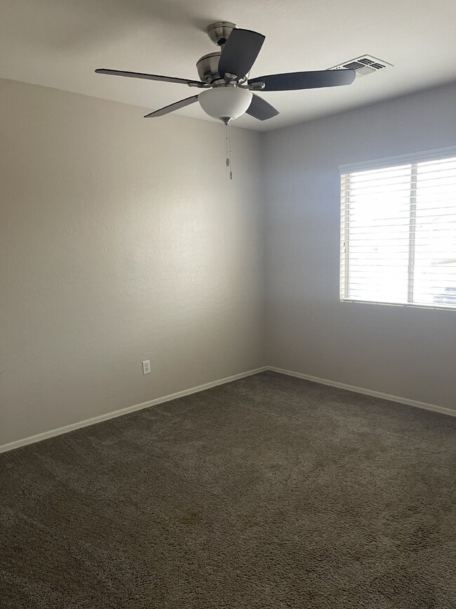 Building Photo - 11593 W Palo Verde Ave