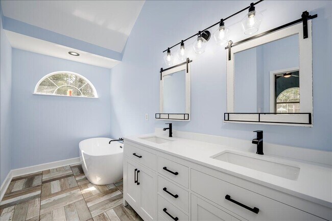 Building Photo - 4700 Mill Pond Ct