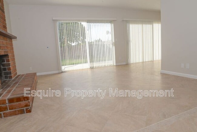 Building Photo - 23 Lemon Dr