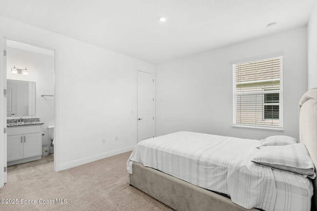 Building Photo - 3520 Rixford Way