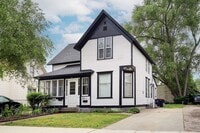 Building Photo - 252 W 10th St