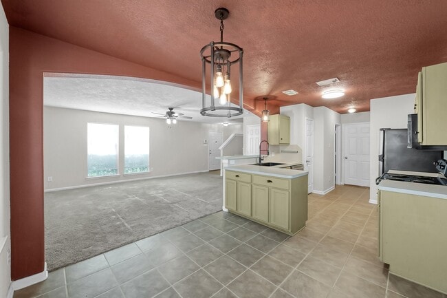 Building Photo - 13952 Buckskin Dr