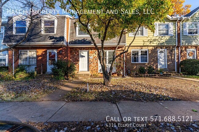 Building Photo - 3 Bed, 3 Level Townhome