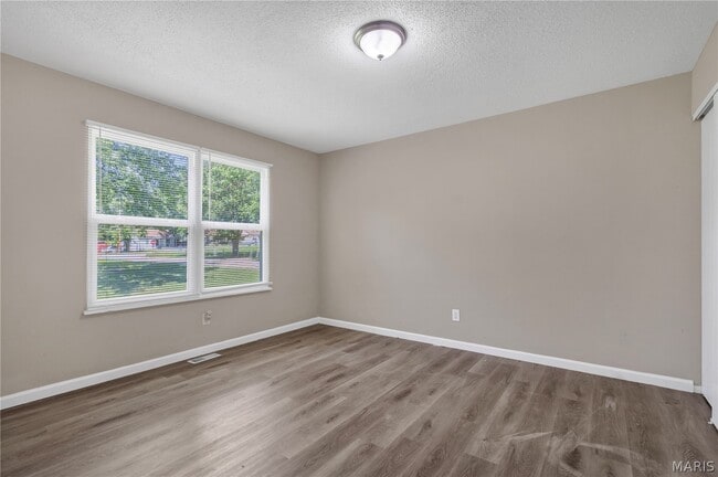 Building Photo - 201 Becker Dr