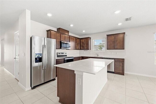 Building Photo - 1575 Aspen Ave