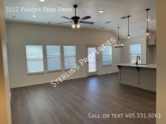 Building Photo - 3212 Pagoda Pead Dr