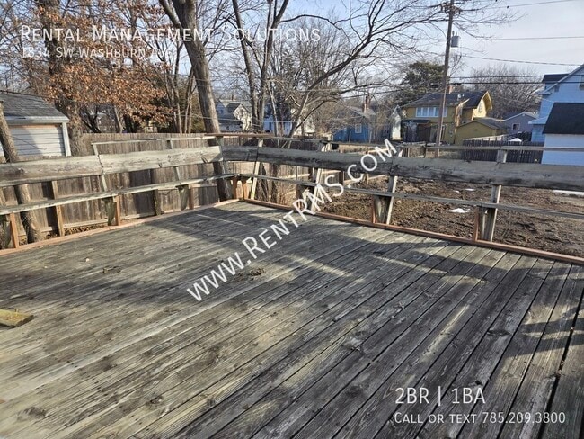 Building Photo - 1834 SW Washburn Ave