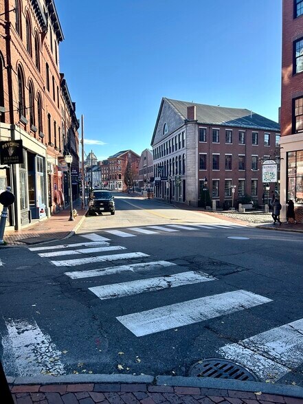 Building Photo - 10 Exchange St