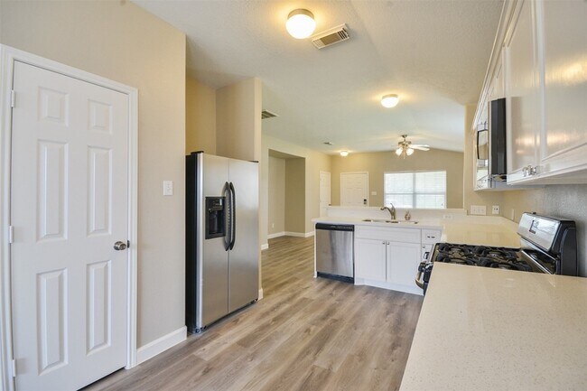 Building Photo - 13027 Lark Point Ct