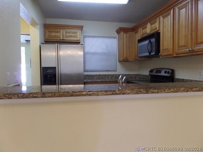 Building Photo - 1524 Lake Crystal Dr