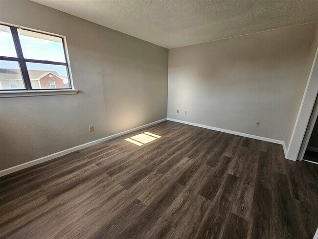 Building Photo - 7011 Stradford Ave