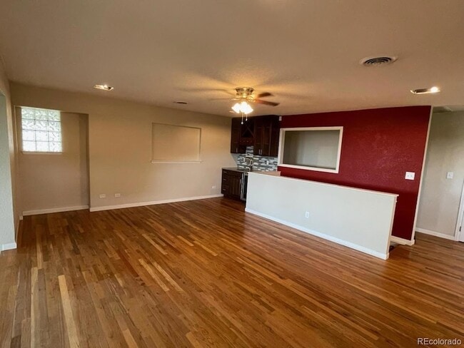 Building Photo - 7966 Elmwood Ln