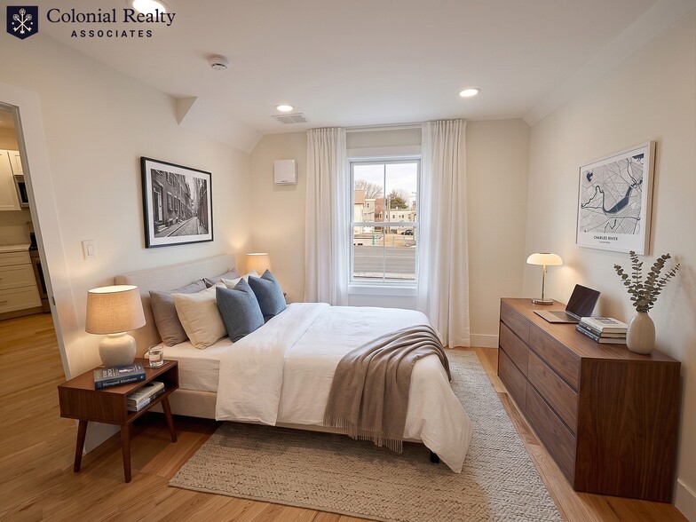 Building Photo - 69 Elm St