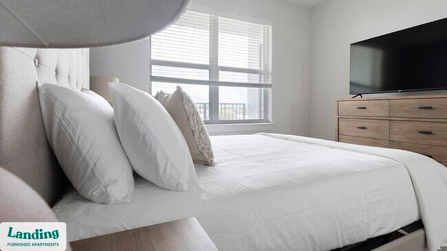 Building Photo - 870 SE 47th Terrace