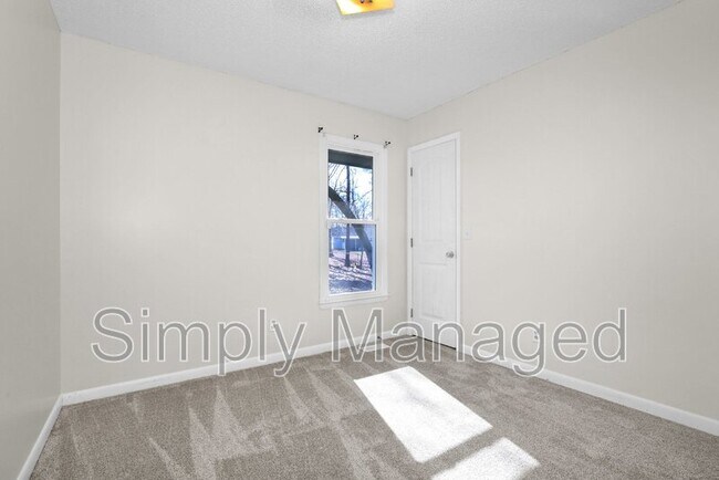 Building Photo - 7345 Pebblebrook Dr