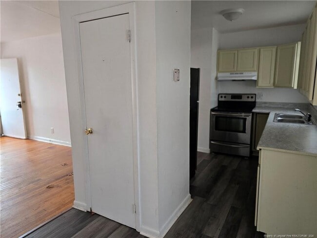 Building Photo - 206 S 7th St