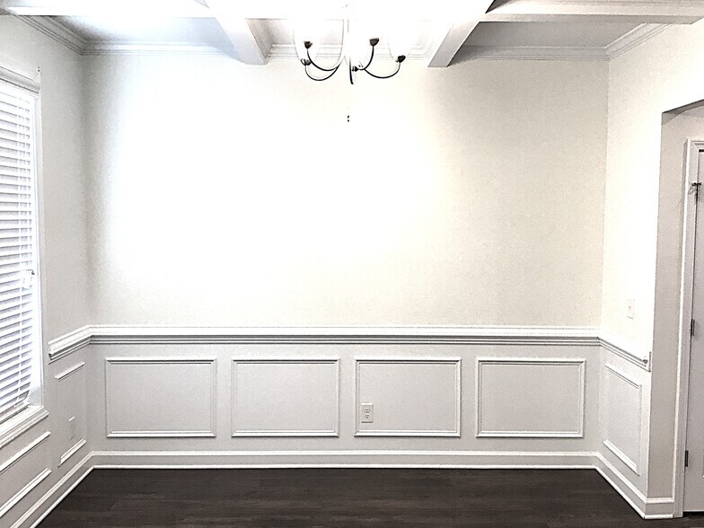 Building Photo - 530 Lateleaf Dr