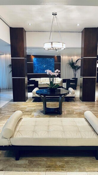 Building Photo - 2451 Brickell Ave