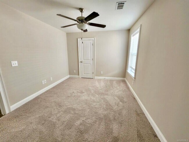 Building Photo - 8506 Melbourne Way