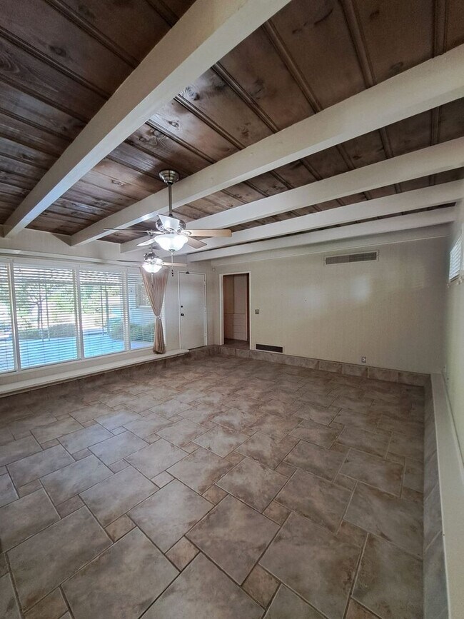 Building Photo - Price lowered & Limited-Time Offer: Get 50% Off Your First Month’s Rent! Beautiful Single Level H...