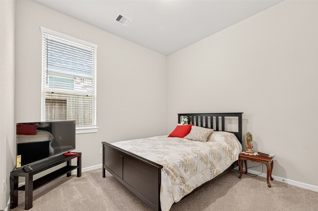 Building Photo - 305 Rise Ln