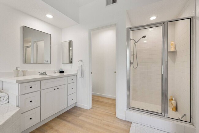 Building Photo - 187 Desert Falls Cir
